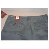 Sonoma Shorts - Size 40