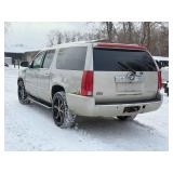 2008 CADILLAC ESCALADE ESV *All Wheel Drive | 6.2L Motor* (NO RESERVE)