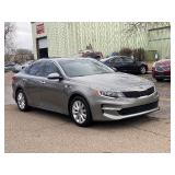 2017 KIA OPTIMA EX (NO RESERVE)