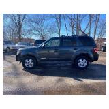 2008 FORD ESCAPE XLT *No Accidents Reported* (NO RESERVE)