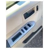 2008 FORD ESCAPE XLT *No Accidents Reported* (NO RESERVE)