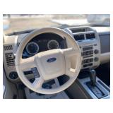 2008 FORD ESCAPE XLT *No Accidents Reported* (NO RESERVE)