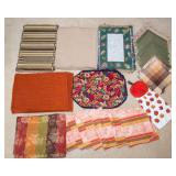 5 Sets of Placemats