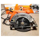 Set of 2 Circular Saws – Black & Decker & Craftsman
