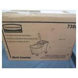 Rubbermaid 31 qt mop bucket...