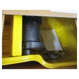 Rubbermaid 31 qt mop bucket...