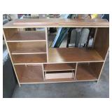 Retro style wood grain laminate ent...