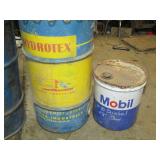 Vintage metal 5-gallon Mobil oil ca...