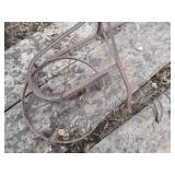 Antique metal Single wheel garden p...