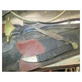 Variety of assorted Fixed blade Kni...