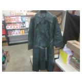 (BR1) Vintage Green Leather Long Co...