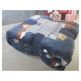 (EC1) 2 New Throw Blankets...