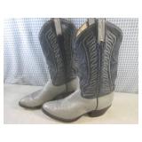 (D-2) Tony Lama Cowboy Boots Size 8...