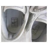 (CSB) Pair of Nike Sneakers Size 9....