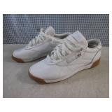 (BSB) Pair of Reebok Sneakers Size ...