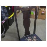 (BR1) Vintage Wood Needlepoint Seat...