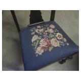 (BR1) Vintage Wood Needlepoint Seat...