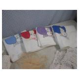 (BSB) Assorted Vintage Doilies, Tab...