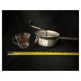 Foley Original Food Mill 2 Qt  & Pyrex D Handle Measuring Cup