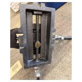 Mini Bench Vise - Small Machinist Clamp With Lead Screw & Handwheel