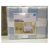 Twin/Twin Extra Long Matelasse Quilt Light Blue - Room Essentials
