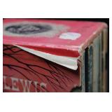 The Complete Chronicles of Narnia - 7-Book Puffin Box Set - Pauline Baynes Illustrations