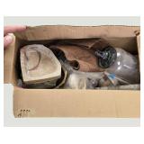 Pet lovers, check out this fantastic lot with books, aquarium supplies, and more! Don’t miss it!