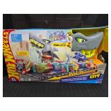 Hot Wheels Ultra Shark Car Wash