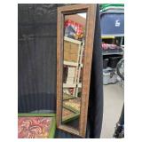 (4) Decorative Flower Art and (2) Decorative Mirrors