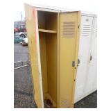 Row of 6 Lockers