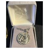 Assorted Jewelry Lot - Necklaces, Bead Chains & Leaf Pendant Necklace