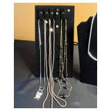 Assorted Jewelry Lot - Necklaces, Bead Chains & Leaf Pendant Necklace