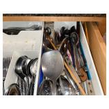 Gernpton Stainless Steel Flatware Set - Mixed Pattern with Serving Utensils
