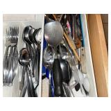 Gernpton Stainless Steel Flatware Set - Mixed Pattern with Serving Utensils