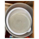 Plastic Food Storage Containers with Lids - Assorted Sizes & Colors