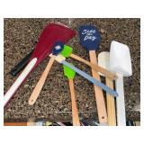 Pampered Chef Kitchen Utensils - Assorted Spatulas, Spoons & Grater