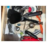 Pampered Chef Kitchen Utensils - Assorted Spatulas, Spoons & Grater