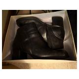 Lot of Shoes/Boots Inc White Mountain Zip & Stitch Ankle Boot - Black, Size 10