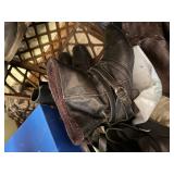 Lot of Shoes/Boots Inc White Mountain Zip & Stitch Ankle Boot - Black, Size 10