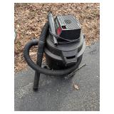 Craftsman Wet/Dry Vac - 5-gallon, 3.5 Peak HP