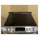 LG 6.3 cu. ft. Smart Wi-Fi Enabled Induction Slide-in Range with ProBake Convection and EasyClean Model LSE4616ST (Used)