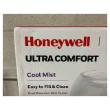 LOT OF 6 Honeywell Humidifiers, Heater, & Fan