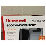 LOT OF 6 Honeywell Humidifiers, Heater, & Fan