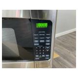 GE 2.0 Cu. Ft. Capacity Countertop Microwave Oven Model #: GCST20S1W1SS
