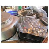 Assorted kitchen countertop applian...
