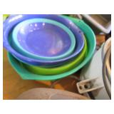 Assorted kitchen countertop applian...