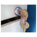 4 Drawer locking file cabinet, lega...