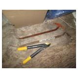 2 Pry bars and a pruner...