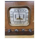 Air Master Vintage Table Radio - Wood Cabinet, Vacuum Tube Receiver, Made in USA