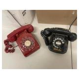 Large mixed lot vintage rotary telephones Automatic Electric Monophone plus assorted parts decor
